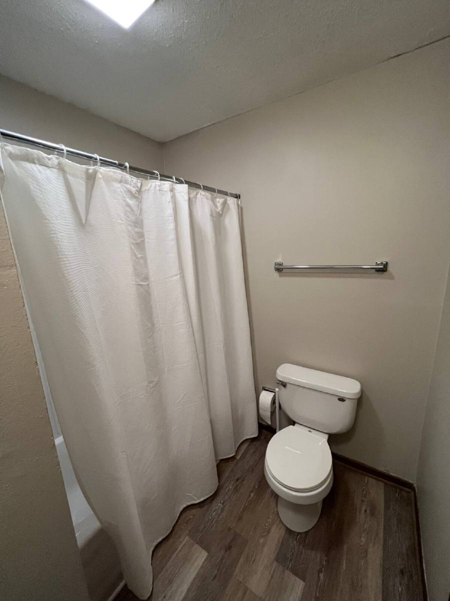 Townhouse for rent at 35 E Pleasant View Dr, Des Moines, IA 50315