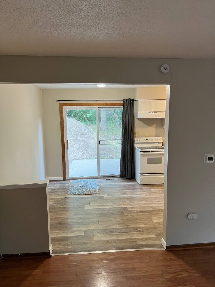 Townhouse for rent at 35 E Pleasant View Dr, Des Moines, IA 50315