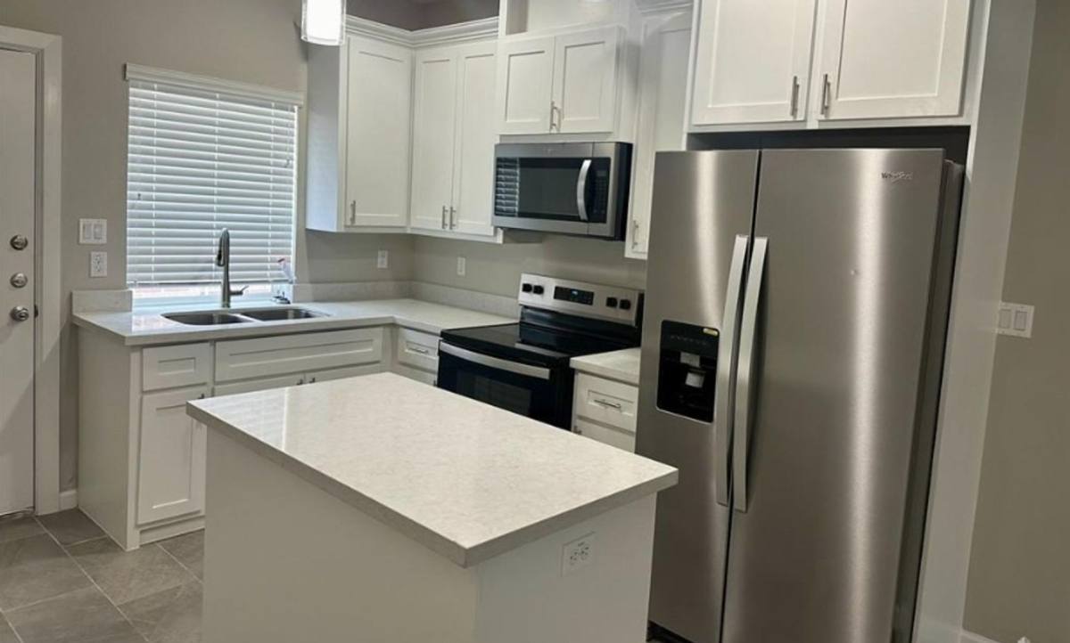 Townhouse for rent at 2508 E Israel Ave, Mission, TX 78573