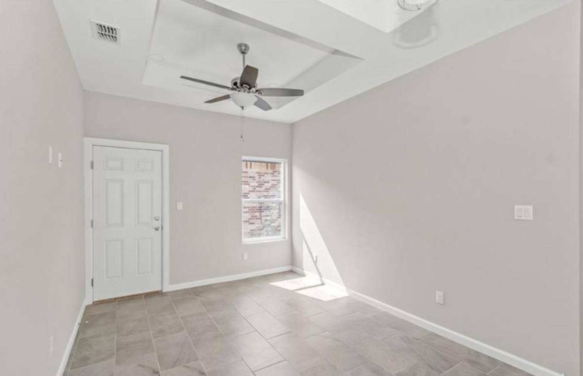 Townhouse for rent at 2508 E Israel Ave, Mission, TX 78573