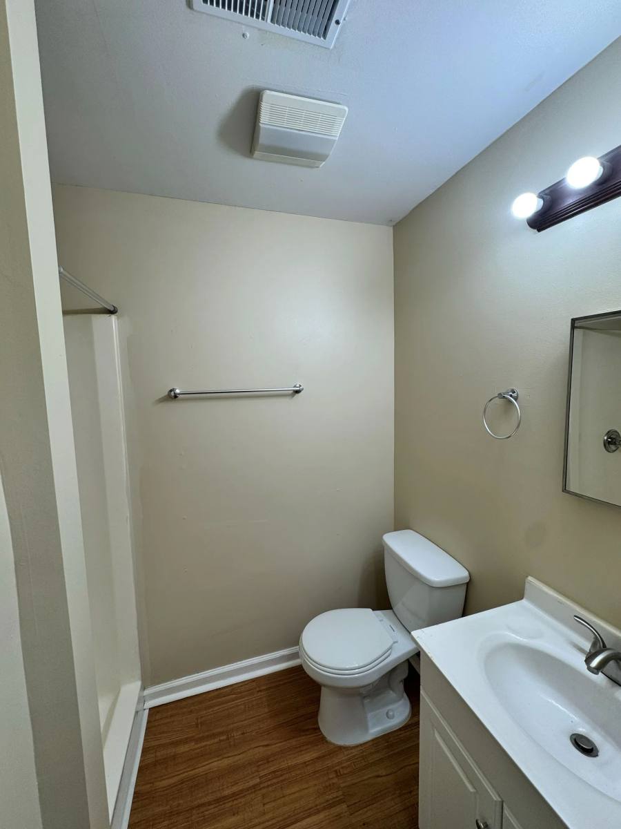 Apartment for rent at 302 Olive St NE #202, Knoxville, TN 37917