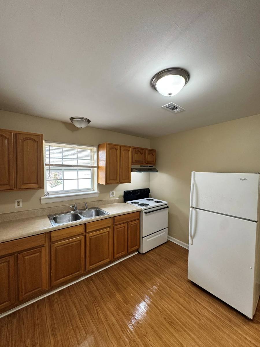 Apartment for rent at 302 Olive St NE #202, Knoxville, TN 37917