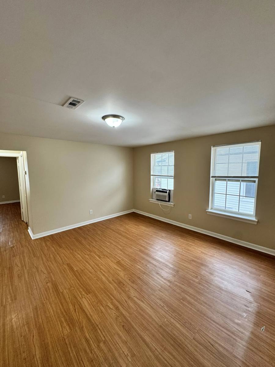 Apartment for rent at 302 Olive St NE #202, Knoxville, TN 37917