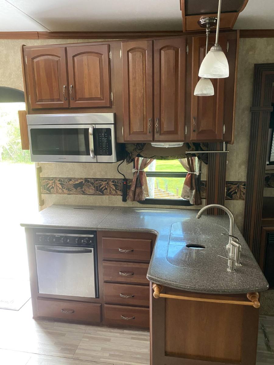 House for rent at 6124 Parkway E, Saint Cloud, FL 34771
