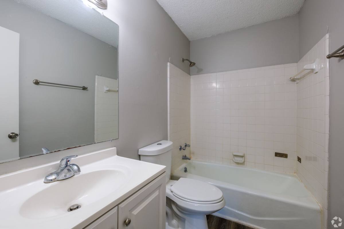 Apartment for rent at 2337 Sharon Dr, Albany, GA 31707