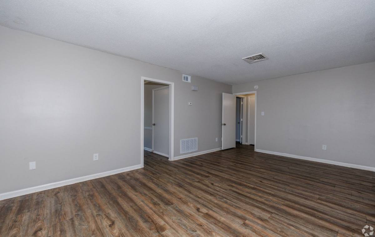 Apartment for rent at 2337 Sharon Dr, Albany, GA 31707