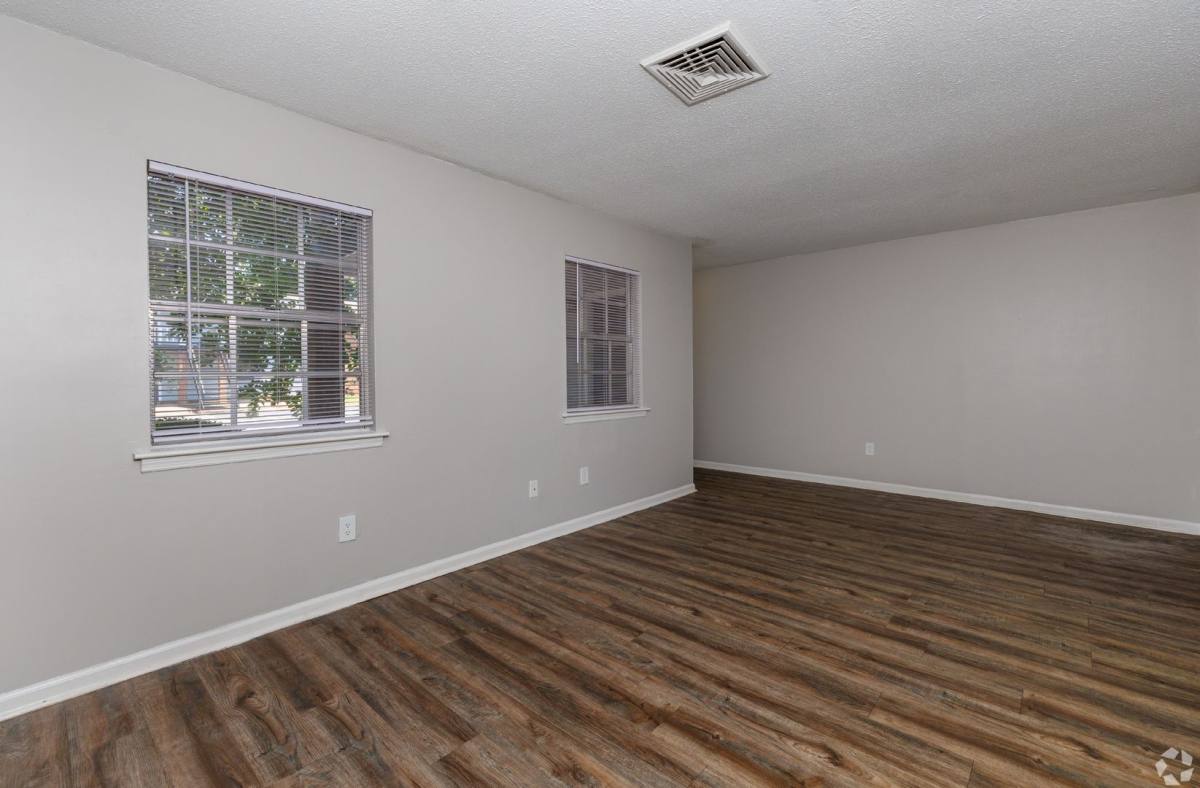 Apartment for rent at 2337 Sharon Dr, Albany, GA 31707