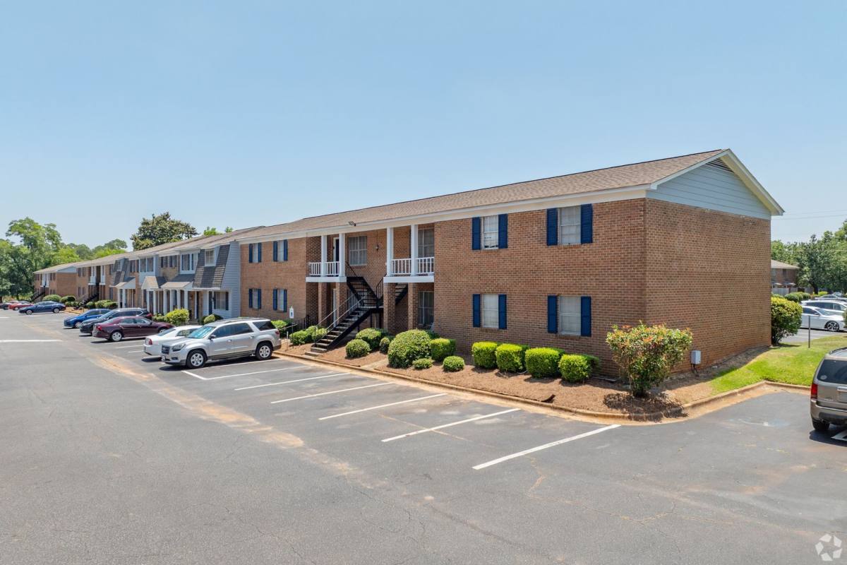 Apartment for rent at 2337 Sharon Dr, Albany, GA 31707