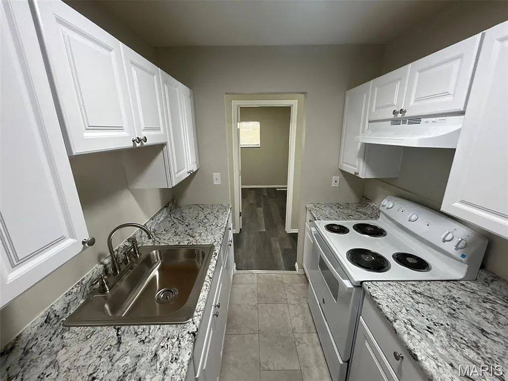 House for rent at 248 Perthshire Rd, Saint Louis, MO 63137
