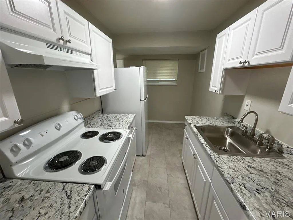 House for rent at 248 Perthshire Rd, Saint Louis, MO 63137