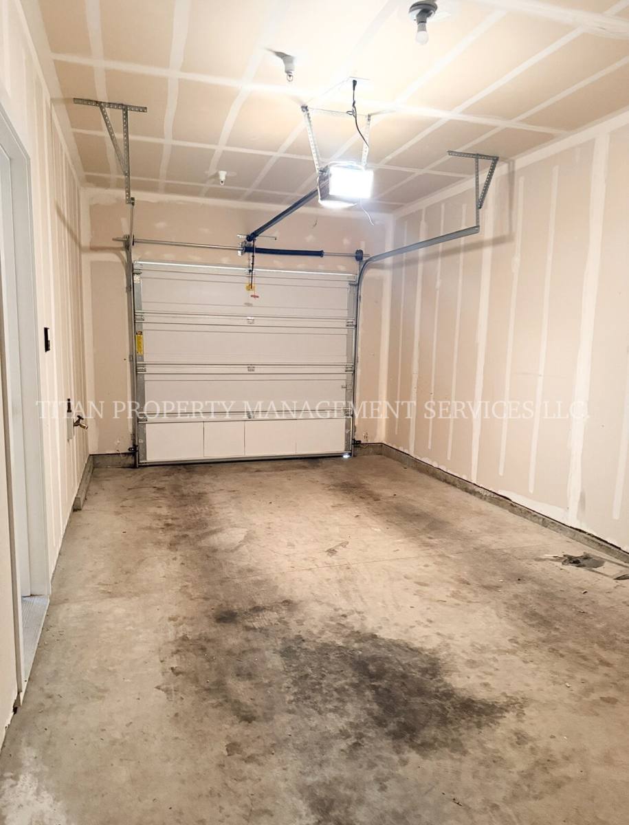 Apartment for rent at 10871 SW Canterbury Lane #204, Portland, OR 97224