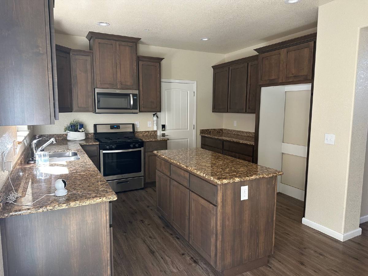 House for rent at 1338 Hermosa Dr, Merced, CA 95348