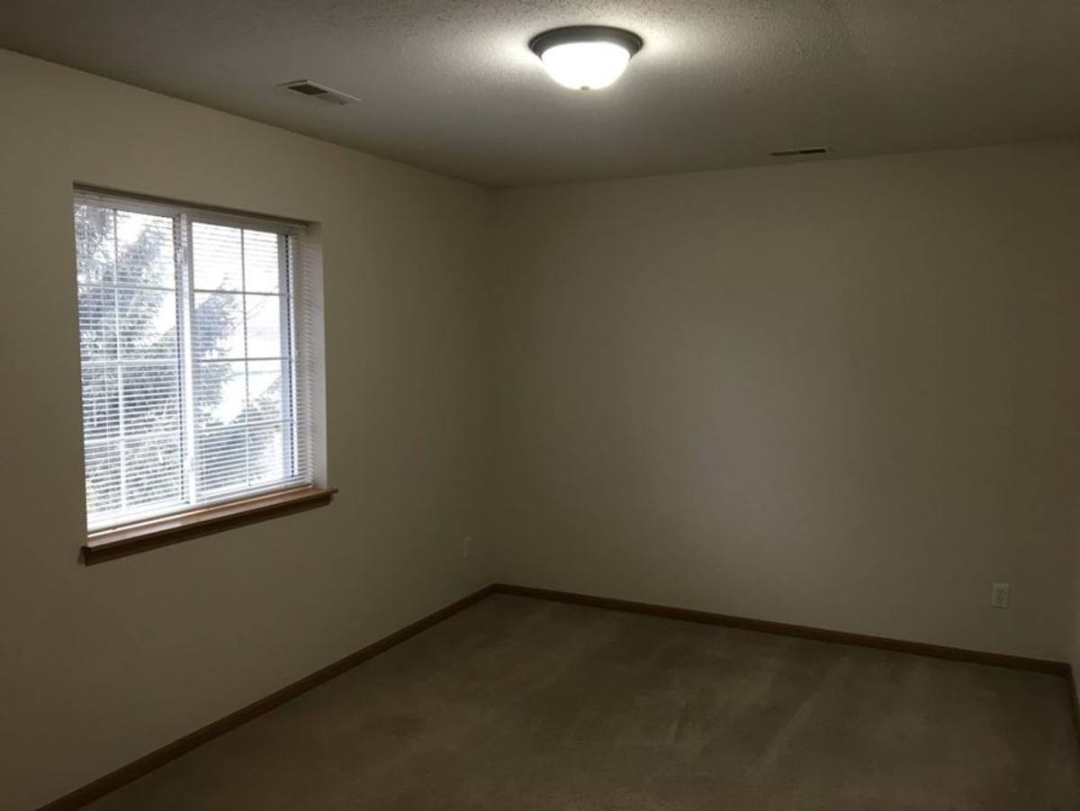 Apartment for rent at 115 Sugar Creek Lane, North Liberty, IA 52317