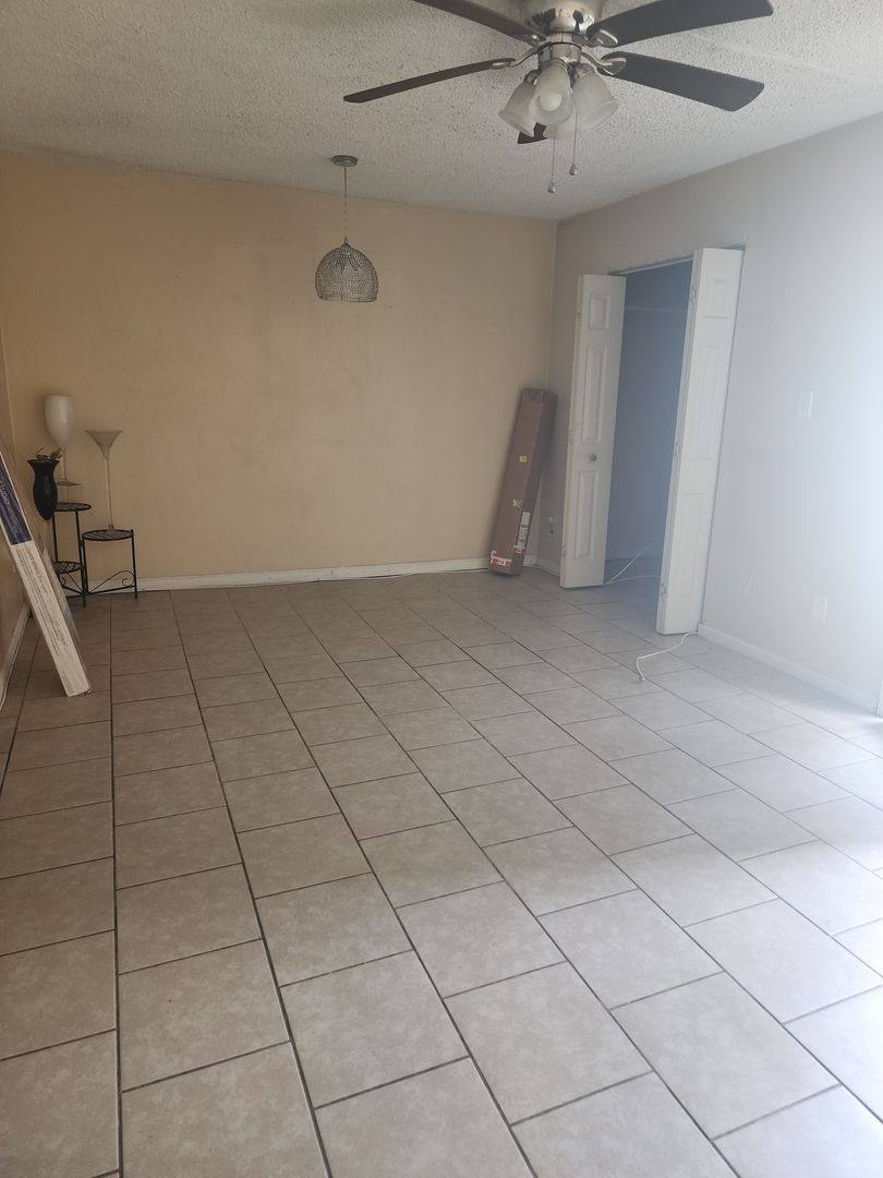 Townhouse for rent at 2620 Sunrise Ave, Chesapeake, VA 23324