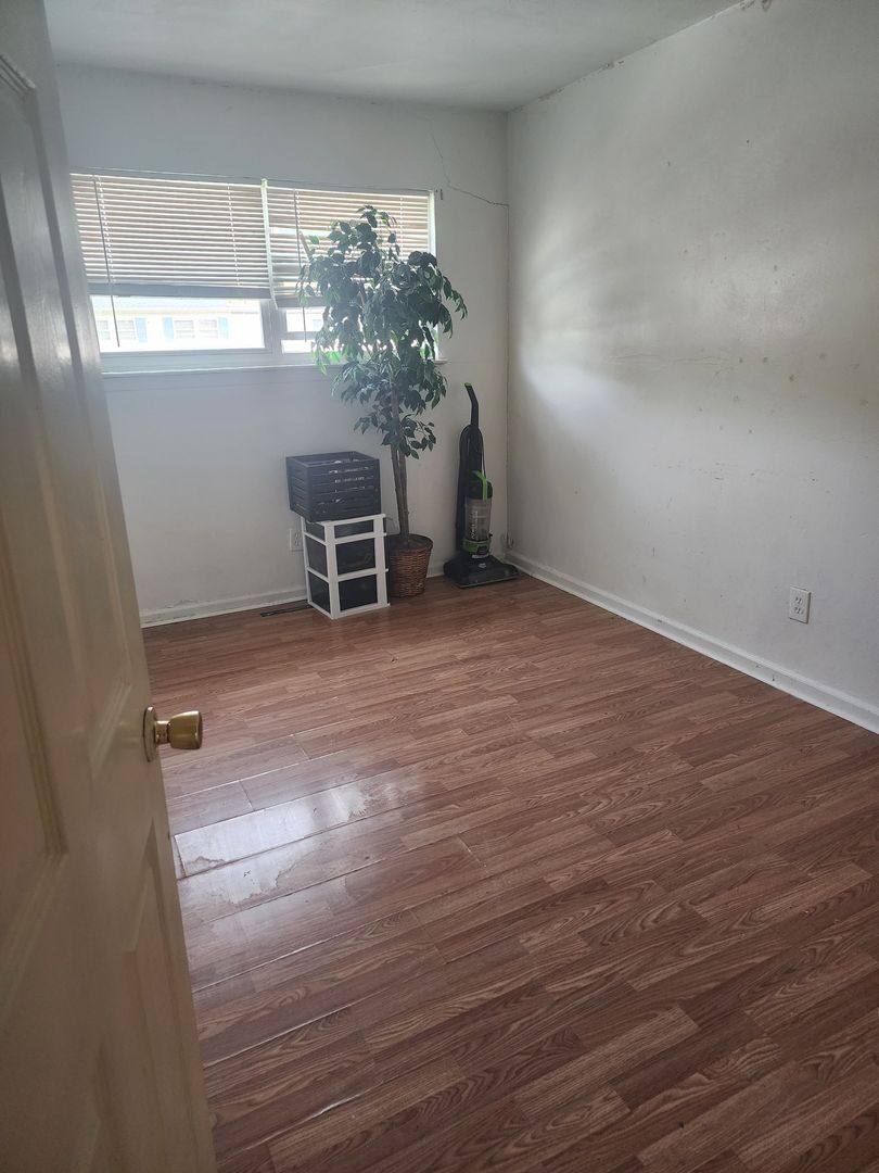 Townhouse for rent at 2620 Sunrise Ave, Chesapeake, VA 23324