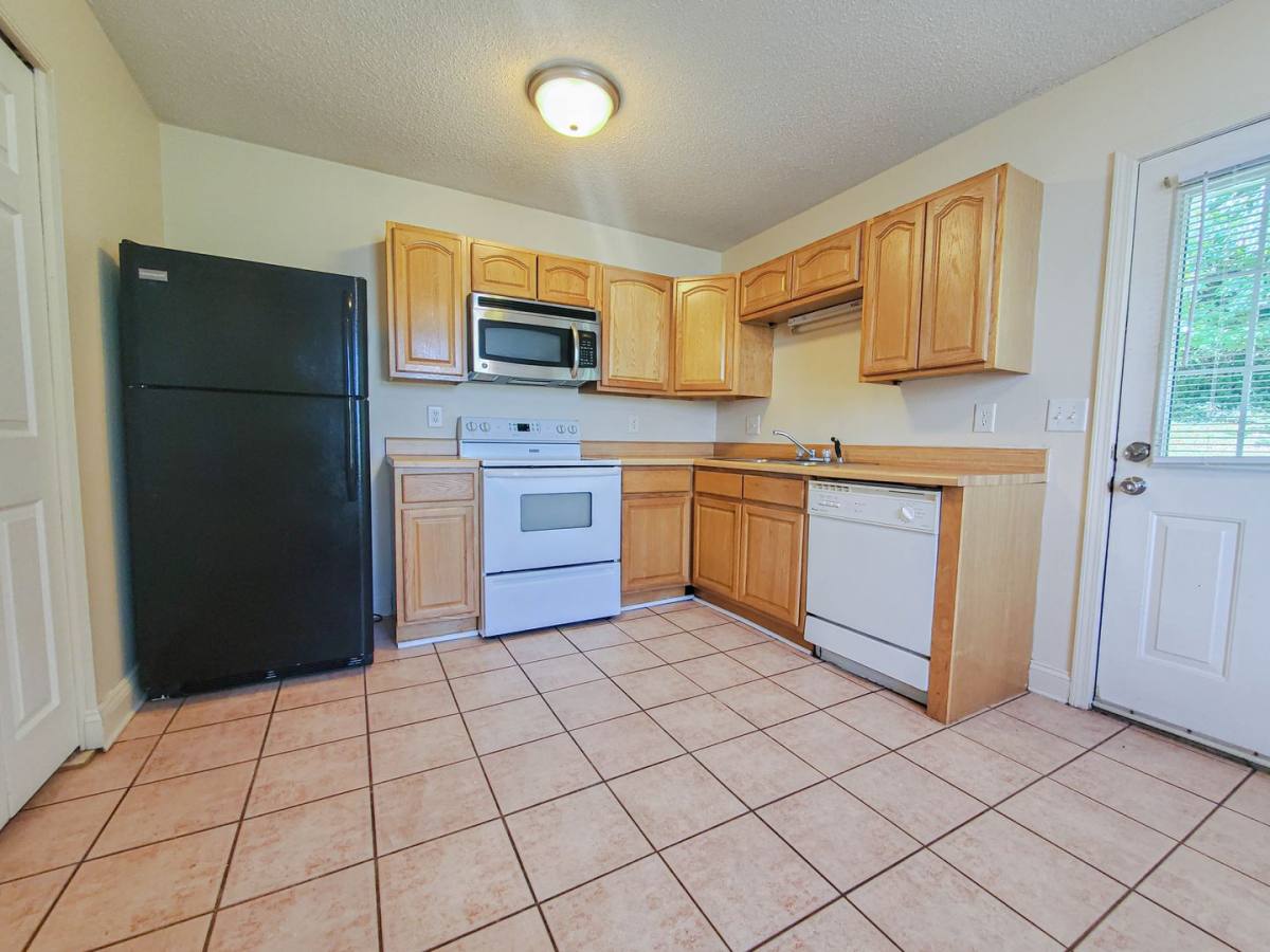 Apartment for rent at 105 Kingsbury Court, Clarksville, TN 37040