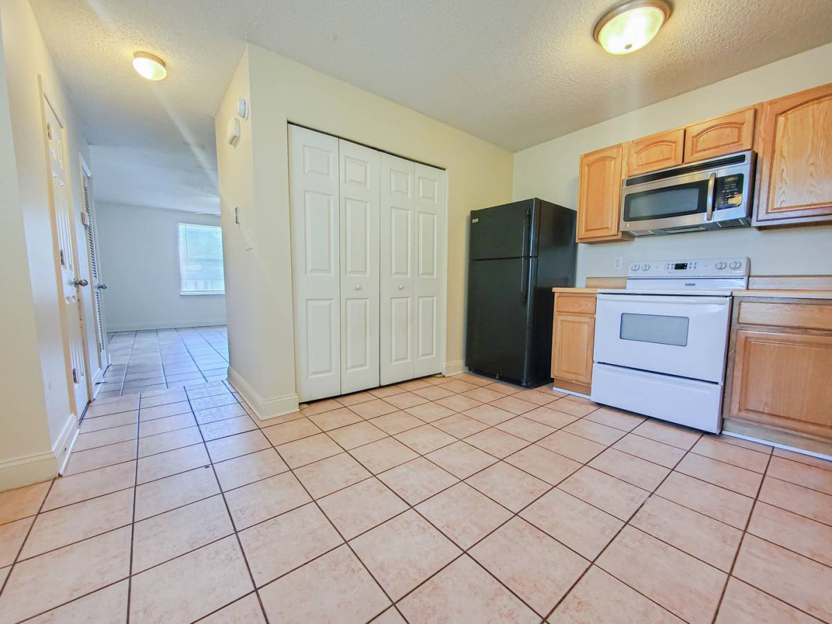Apartment for rent at 105 Kingsbury Court, Clarksville, TN 37040