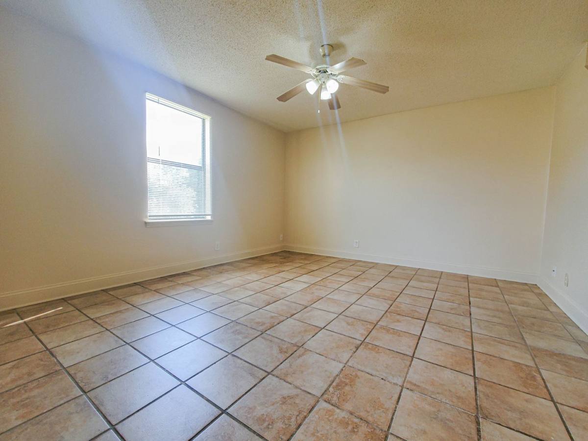 Apartment for rent at 105 Kingsbury Court, Clarksville, TN 37040