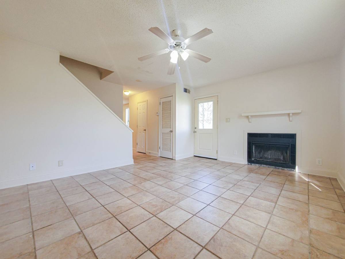 Apartment for rent at 105 Kingsbury Court, Clarksville, TN 37040