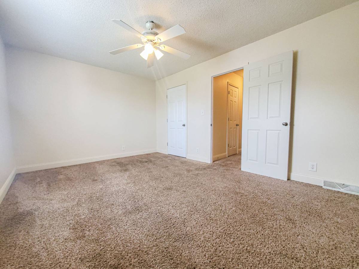 Apartment for rent at 105 Kingsbury Court, Clarksville, TN 37040