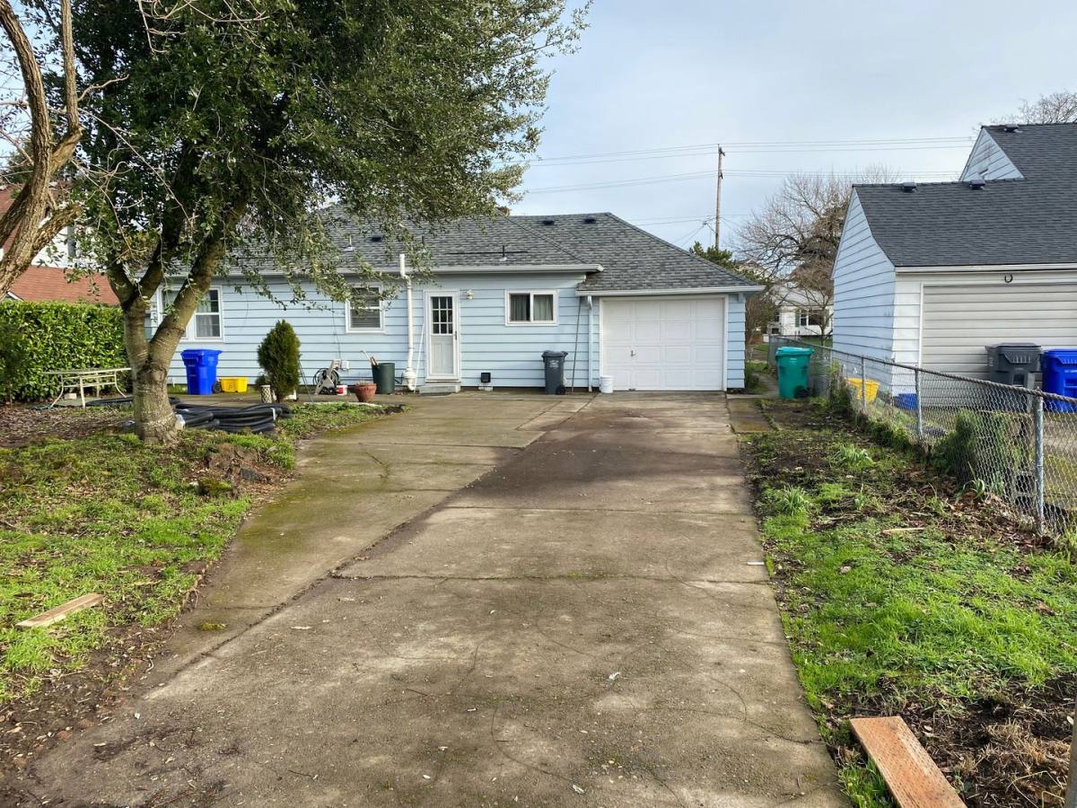House for rent at 6144 N Willamette Blvd, Portland, OR 97203
