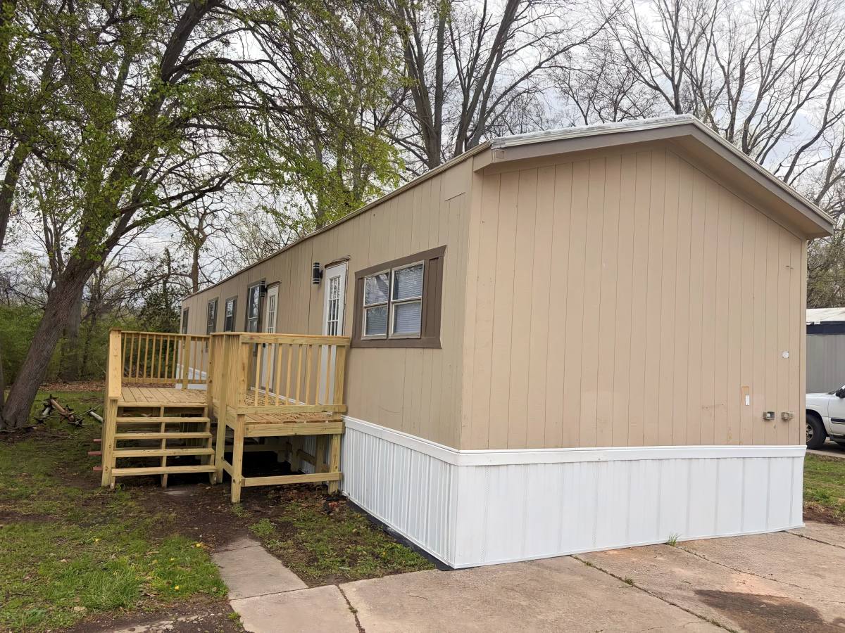 House for rent at 28 Deerwood Park, Centralia, IL 62801