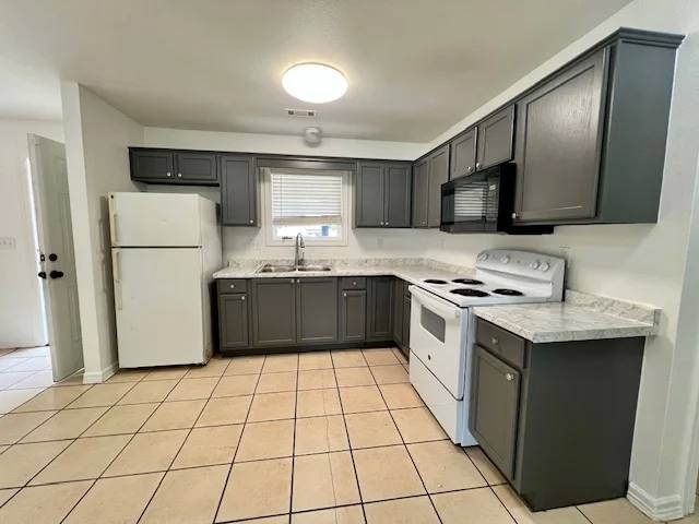 Apartment for rent at 364 E 7th St #2, Fayetteville, AR 72701
