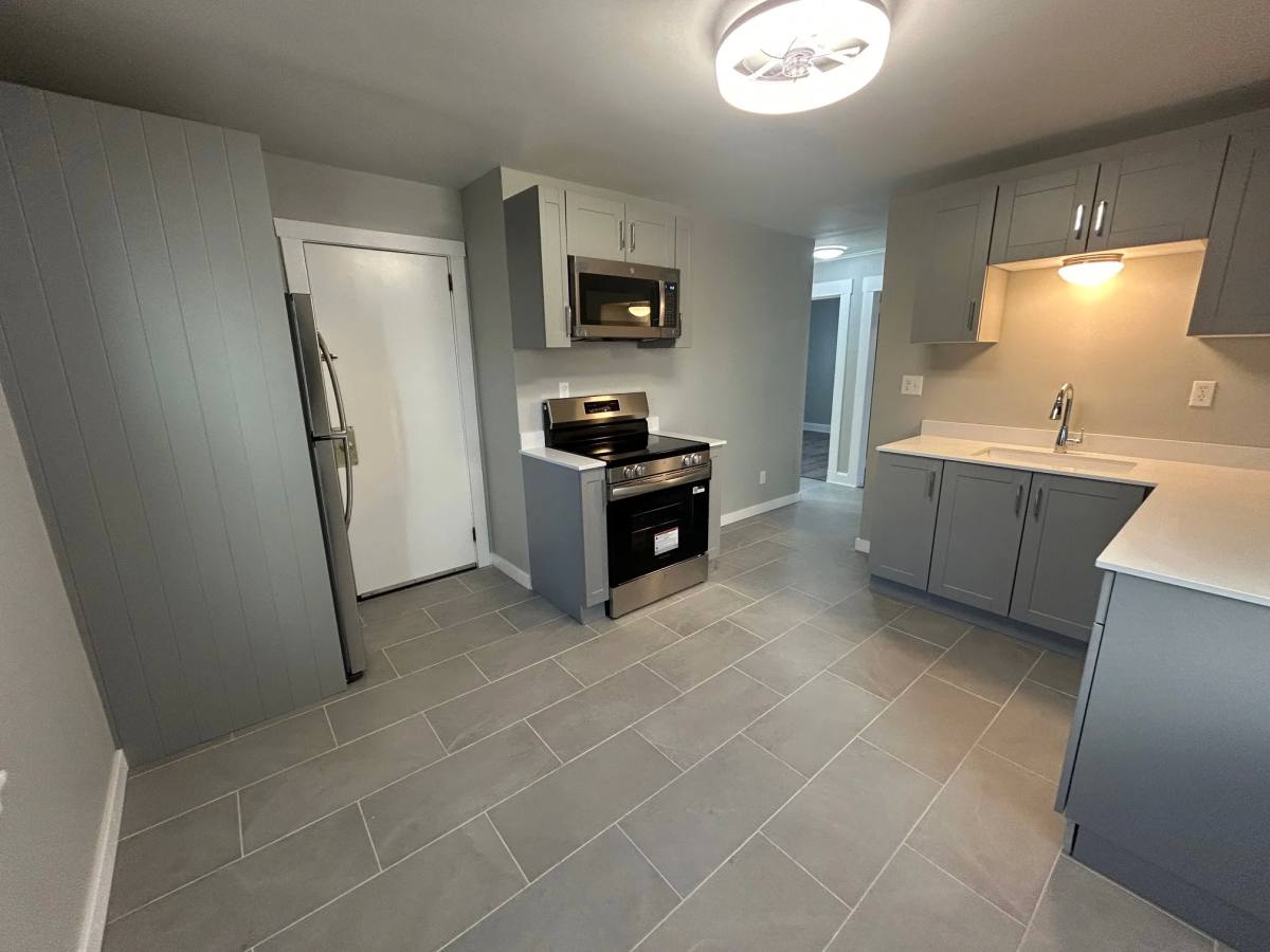 Apartment for rent at 46 Beech St #1, Bristol, CT 06010