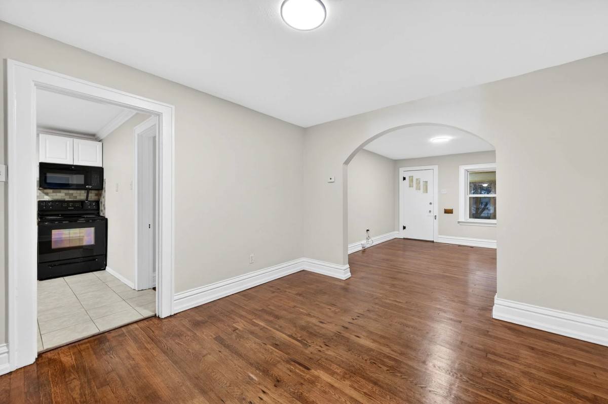 House for rent at 6135 Newport Ave, Saint Louis, MO 63116