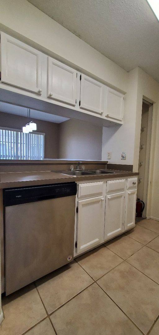 House for rent at 337 Kensington Lake Circle, Brandon, FL 33511