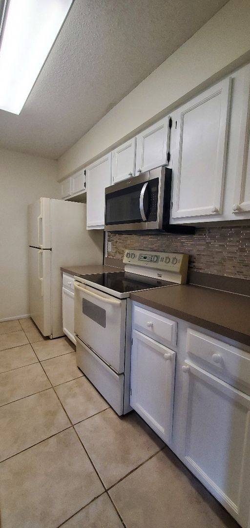 House for rent at 337 Kensington Lake Circle, Brandon, FL 33511