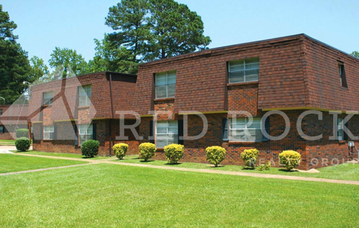 Apartment for rent at 102 Newbell Rd, Columbus, MS 39705