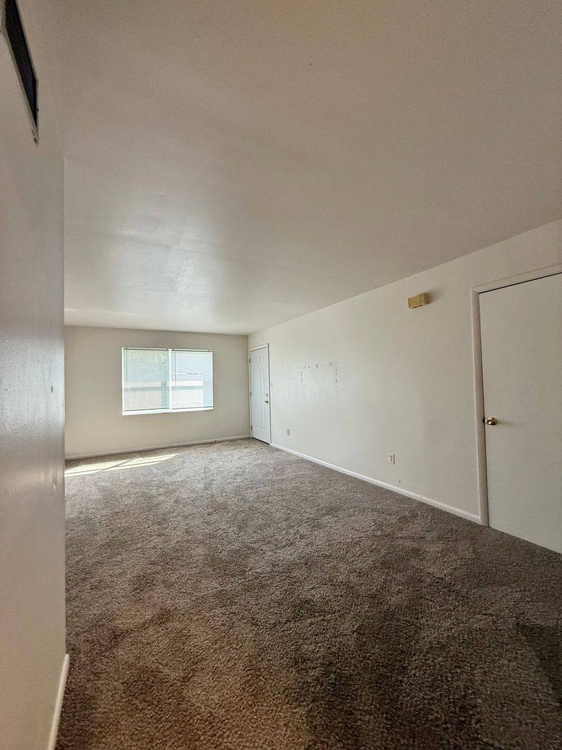 Apartment for rent at 1206 W 9th St, Rolla, MO 65401