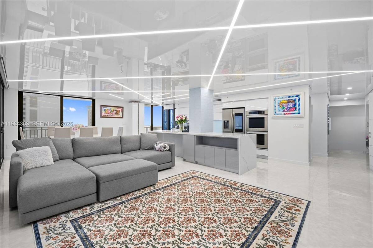 House for rent at 210 174th St, North Miami Beach, FL 33160