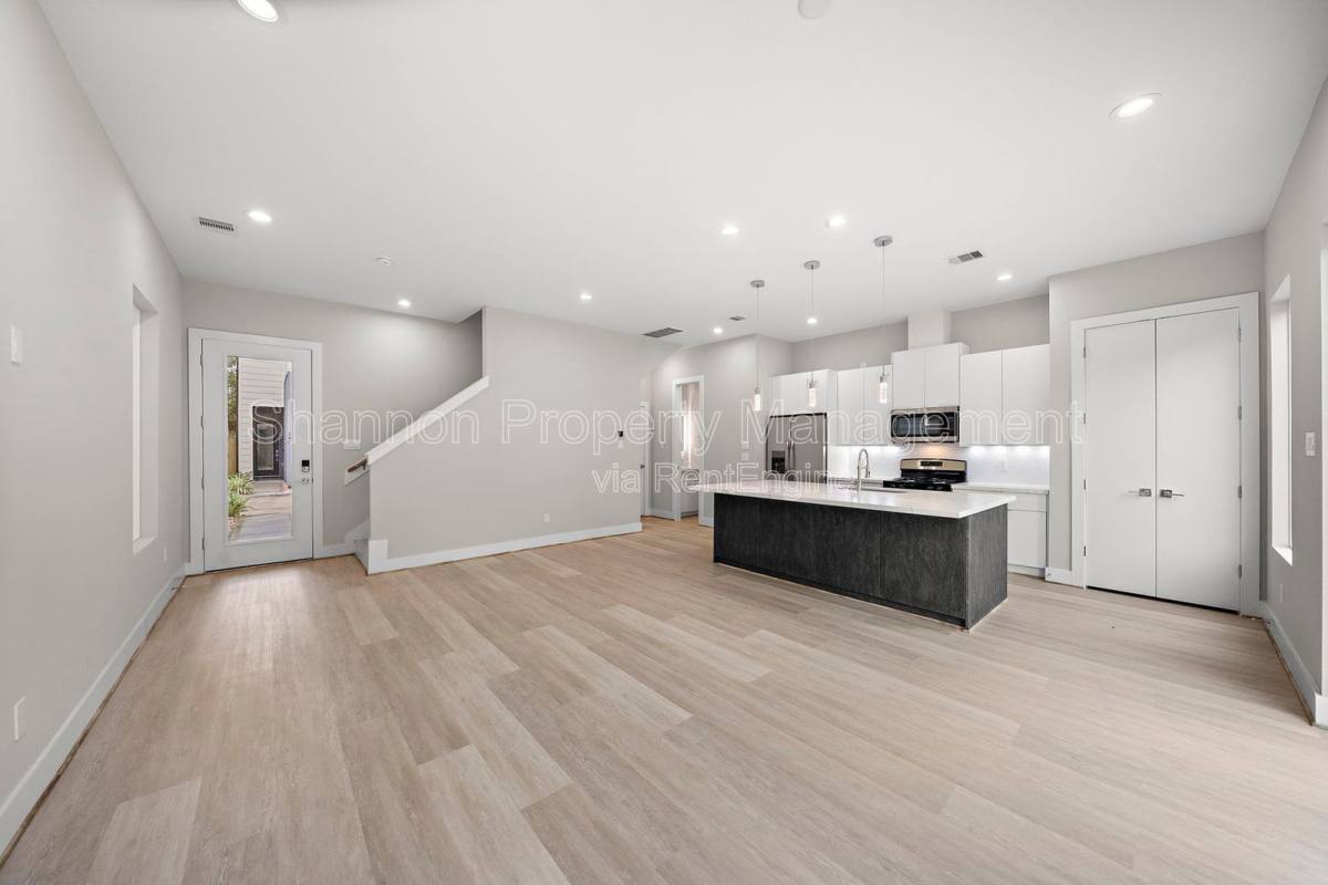 Apartment for rent at 28 Bucan St #B, Houston, TX 77076