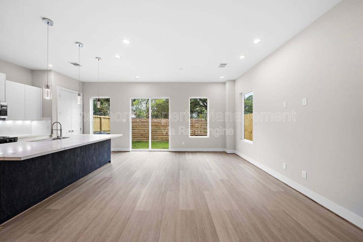 Apartment for rent at 28 Bucan St #B, Houston, TX 77076