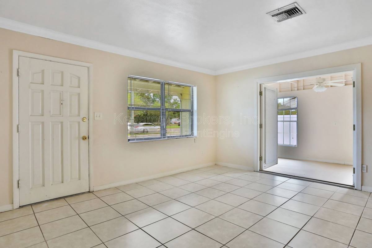 Apartment for rent at 2711 Aloma Ave, Winter Park, FL 32792