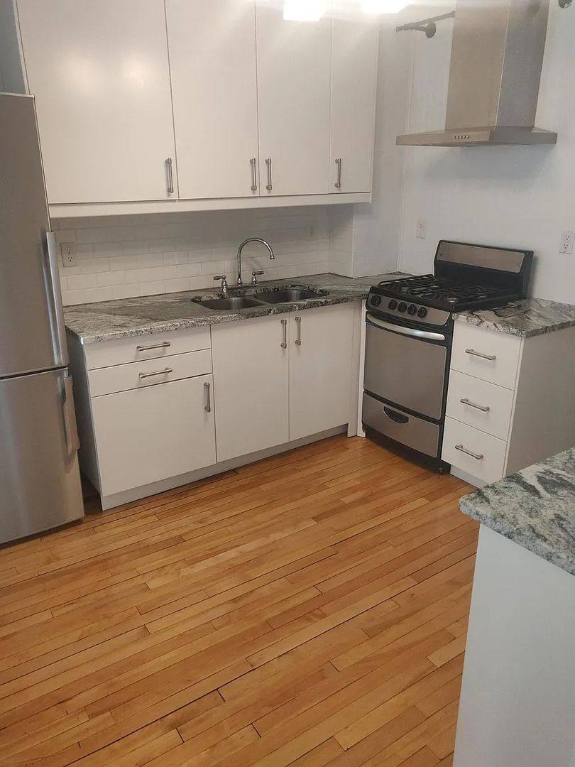 Apartment for rent at 1907 11th Ave S #3, Minneapolis, MN 55404