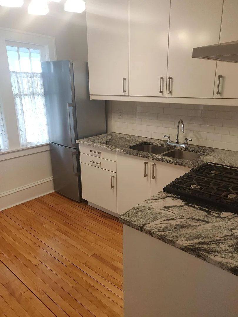 Apartment for rent at 1907 11th Ave S #3, Minneapolis, MN 55404