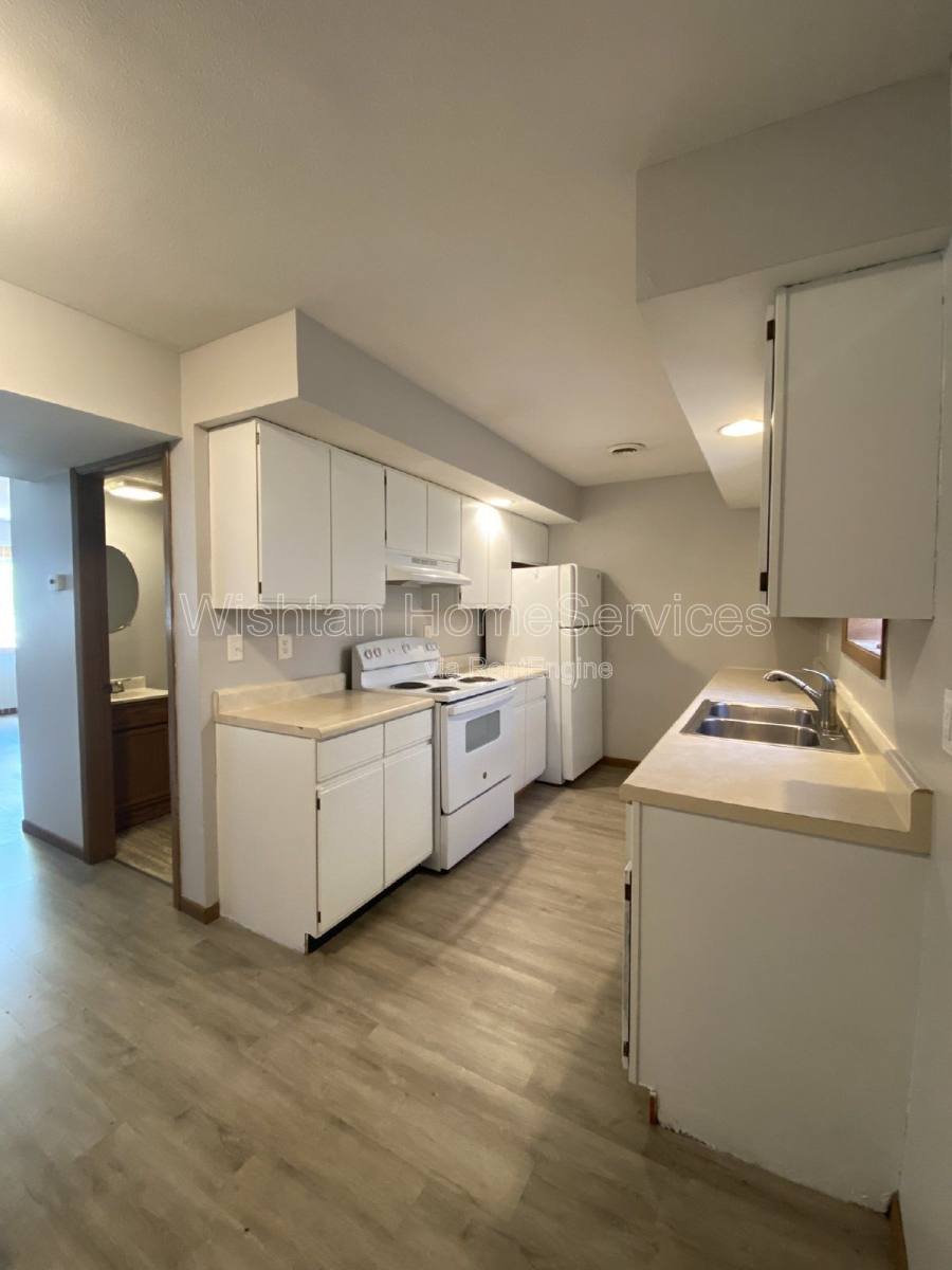 Apartment for rent at 300 N Clay St #A, Macomb, IL 61455