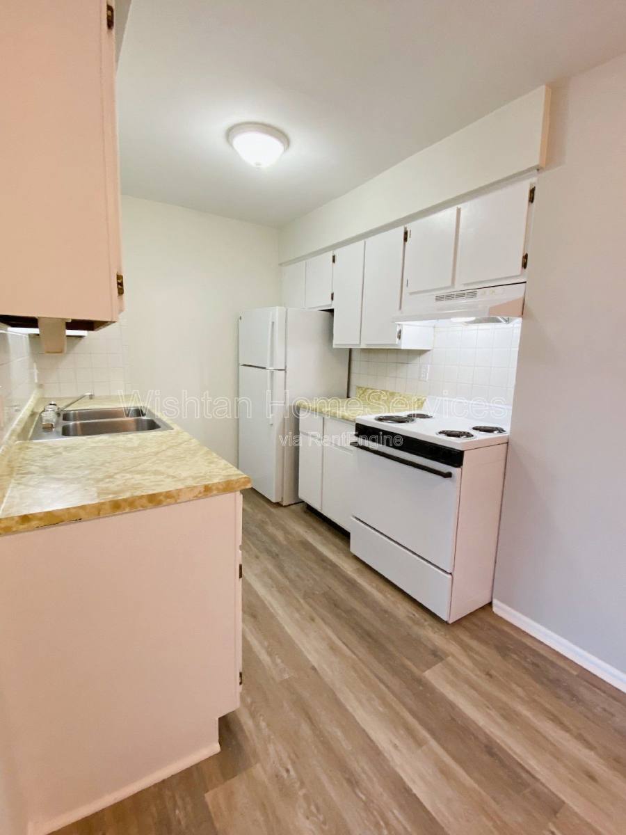 Apartment for rent at 203 Charleston Blvd #5, Macomb, IL 61455