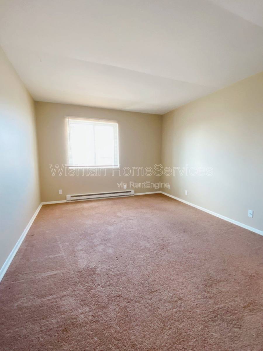 Apartment for rent at 203 Charleston Blvd #5, Macomb, IL 61455