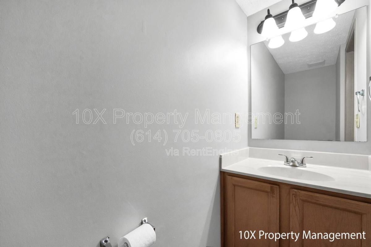House for rent at 7224 Candlestone Dr, Reynoldsburg, OH 43068
