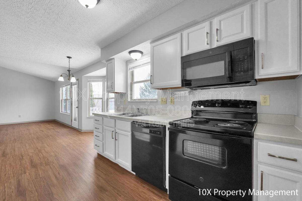 House for rent at 7224 Candlestone Dr, Reynoldsburg, OH 43068