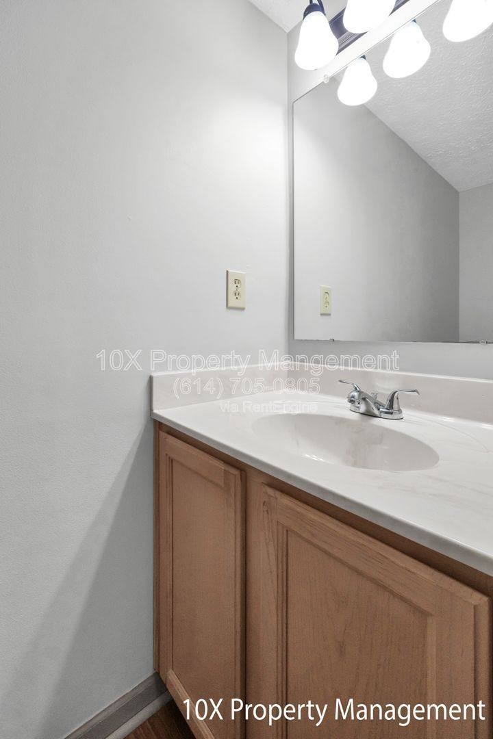 House for rent at 7224 Candlestone Dr, Reynoldsburg, OH 43068