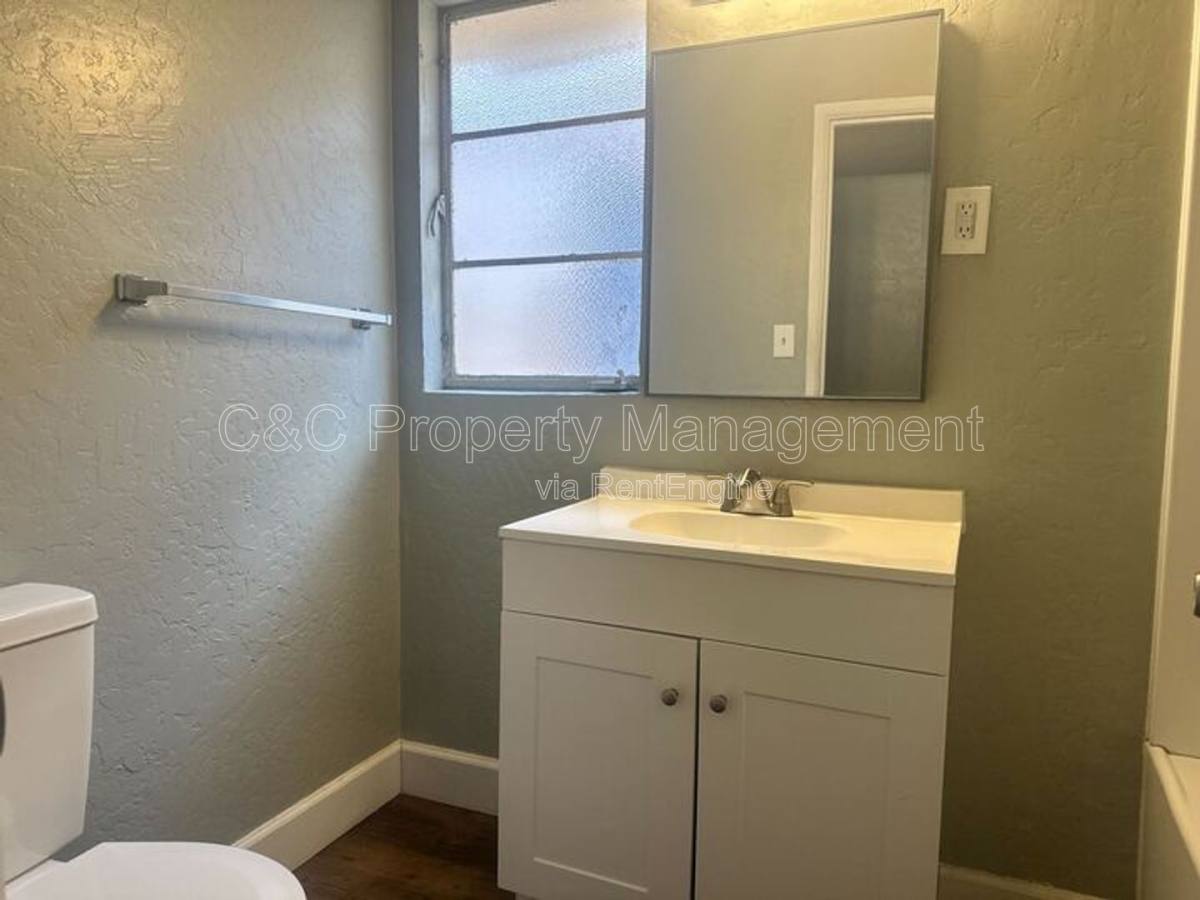 Apartment for rent at 2132 N First St, Fresno, CA 93703