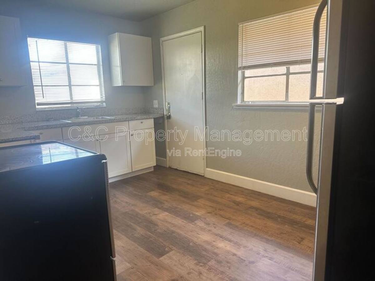 Apartment for rent at 2132 N First St, Fresno, CA 93703