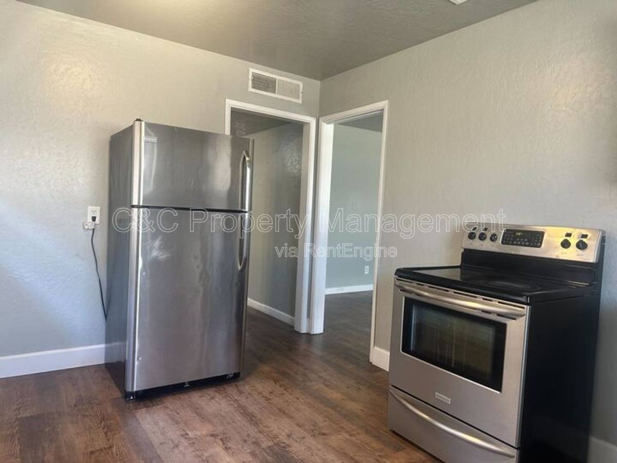 Apartment for rent at 2132 N First St, Fresno, CA 93703
