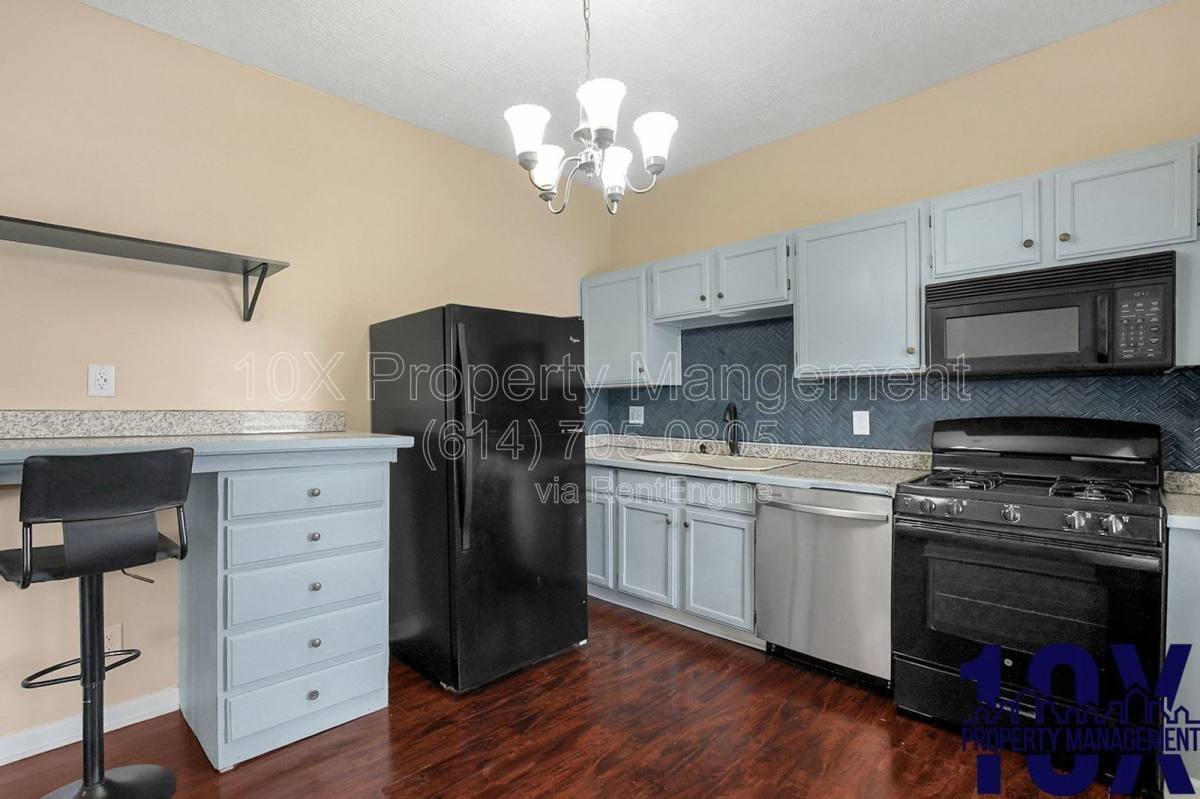 Apartment for rent at 1652 Summit St #A, Columbus, OH 43201