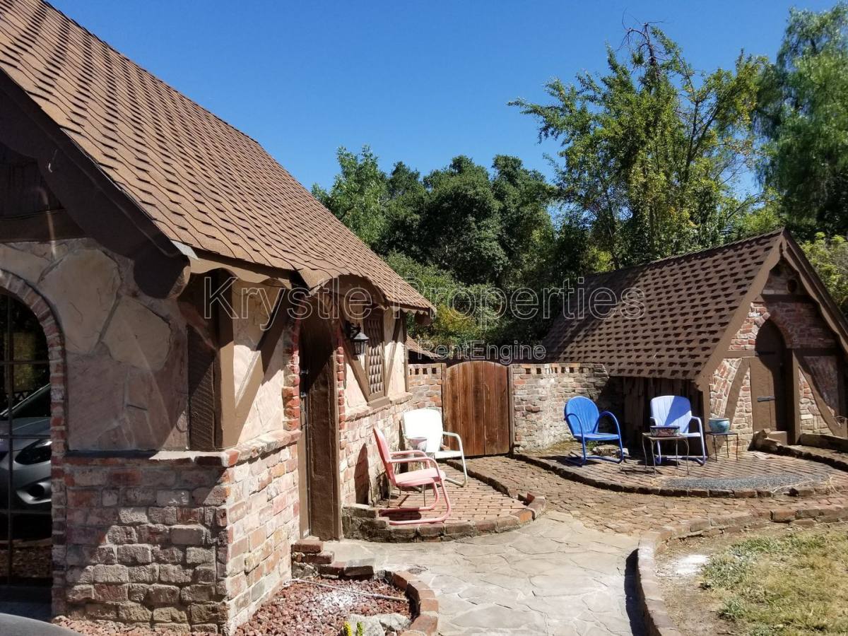 Apartment for rent at 50 Winslow Ave #B, Vallejo, CA 94590